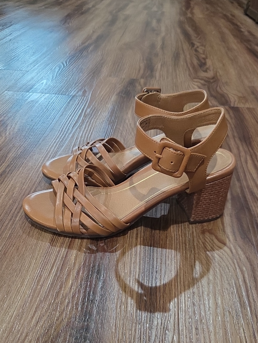Vionic Tan Woven Block Heel Sandals Size 7.5